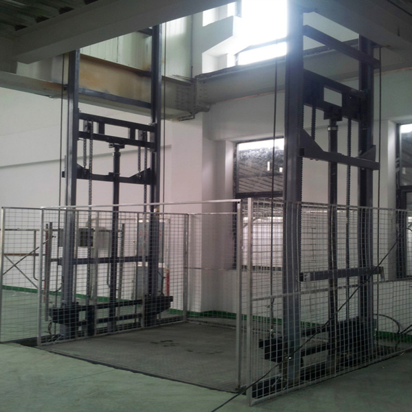 探索導(dǎo)軌升降貨梯的油箱(圖2) \